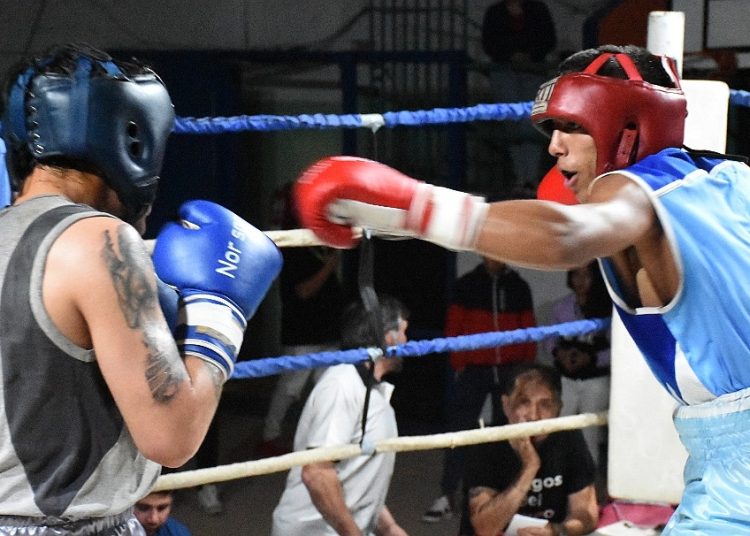 Noche amateur en Caleta con trofeo «Ricardo Ibarra»