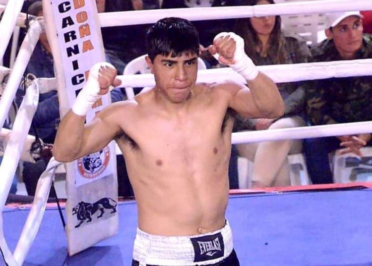 Un boxeador sin tecnología pero con alma de peleador