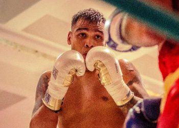 Luis y Lemos junto al «Chino» Maidana en Roca