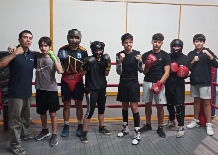 Los amateurs pelean en el Salesiano de San Julián