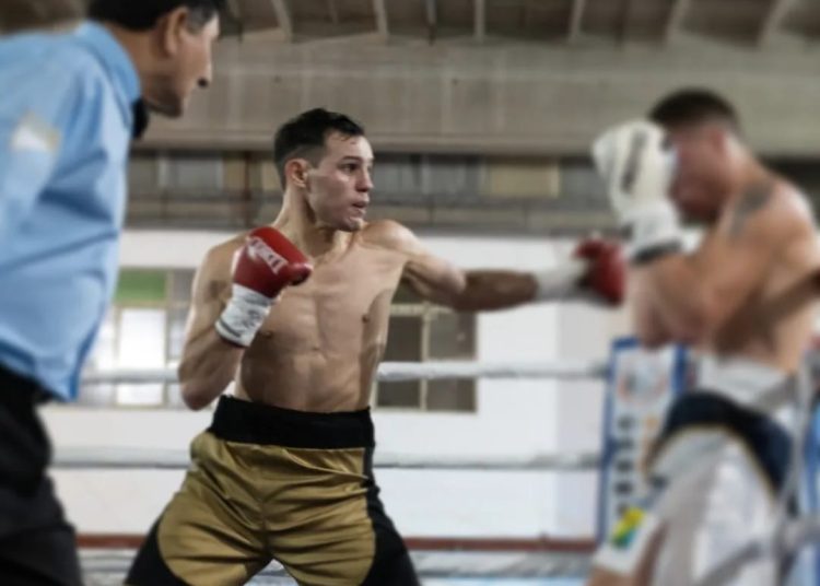 Emmanuel Godoy más que Falabella en Neuquén