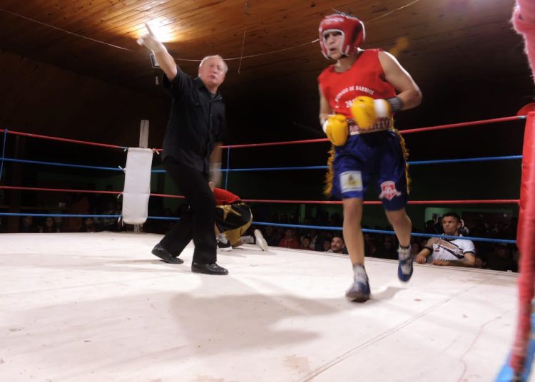 Dylan Navarro, nocaut y ascenso en José de San Martín