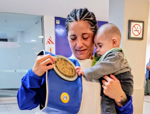 Abuela campeona. Soledad Matthysse tuvo una cálida recepción en Trelew tras su consagración.