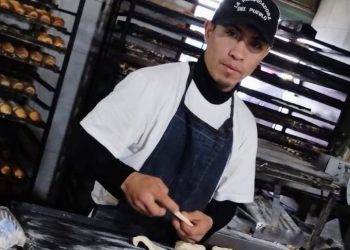 Panadero y boxeador, el arte de amasar y las piñas