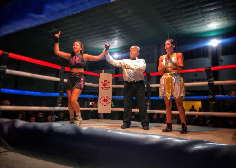 Camarones volvió a vibrar bajo las luces de un ring