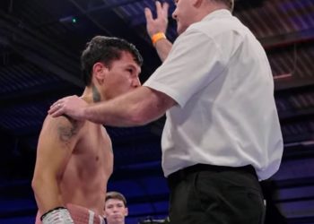 En Sheffield, perdió Báez en su estreno internacional