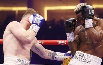 «Canelo» deslucido recuperó cinturón y perdió con la defensa