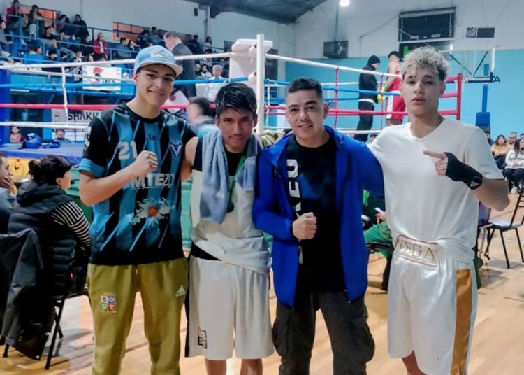 Chubutenses estuvieron presentes en festival de boxeo en Viedma