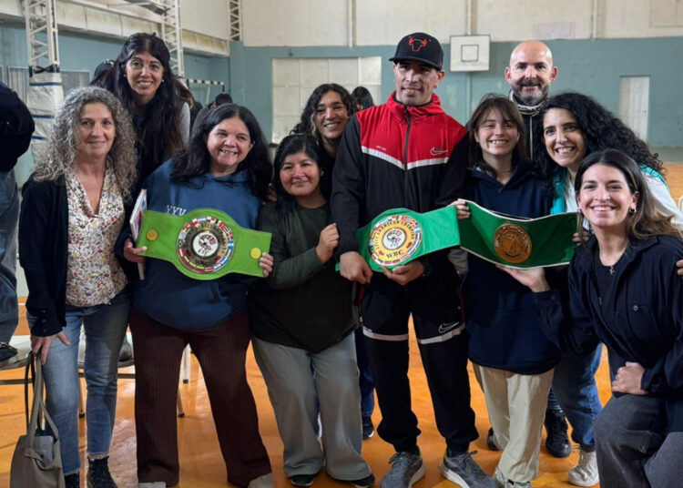 Sánchez y la felicidad de volver a pelear en casa