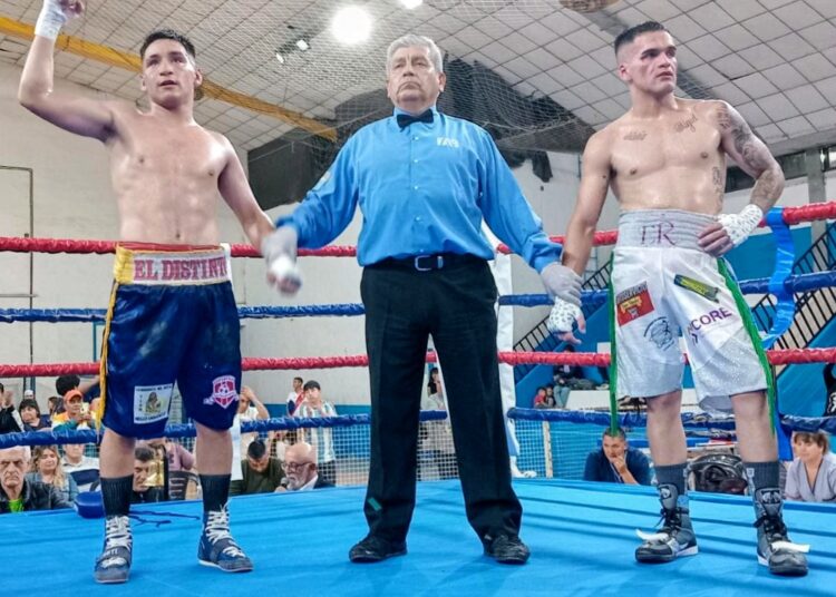 Dylan sin complicaciones, sólido y en las tarjetas