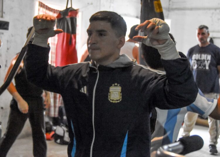 Dylan Navarro peleará en «La Noche del Chino»