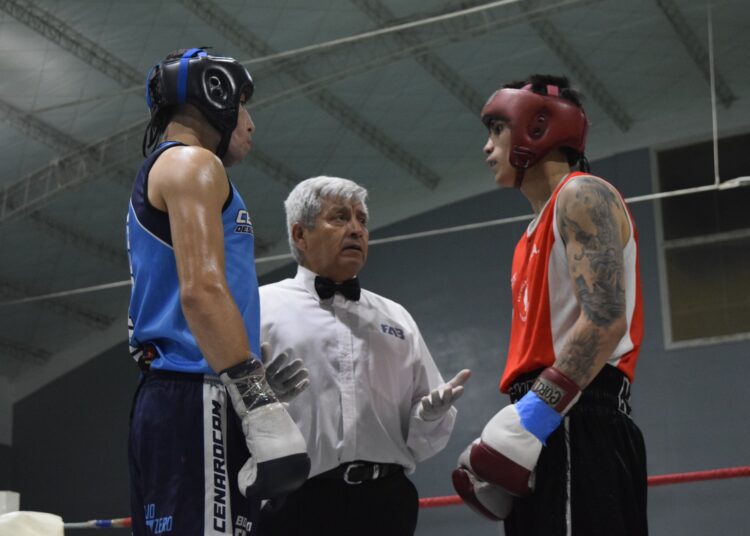 Puerto Madryn a las piñas en el SUM de la Escuela 750