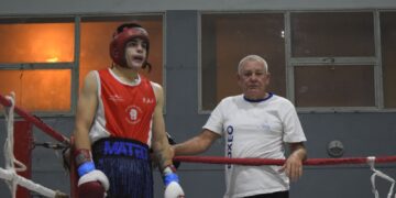 En Madryn, amateurs en el SUM de la Escuela 750