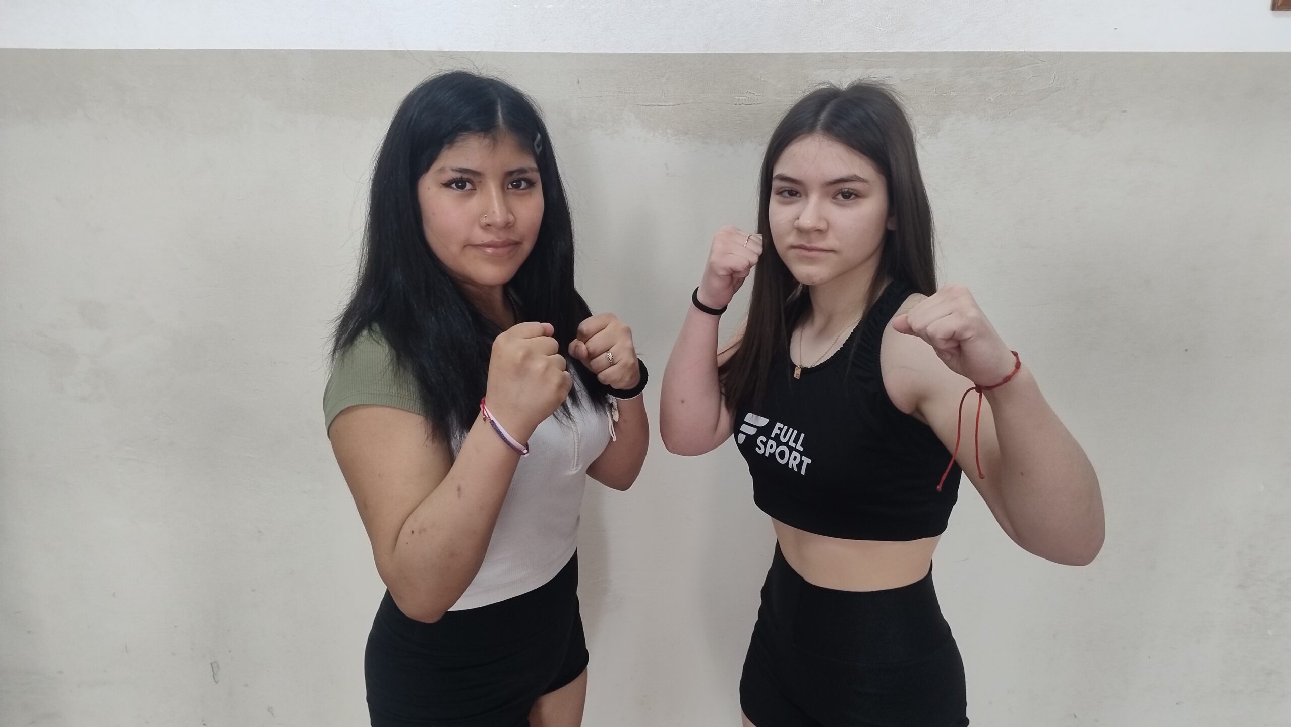 Rodríguez y Cainechú, chicas que golpean